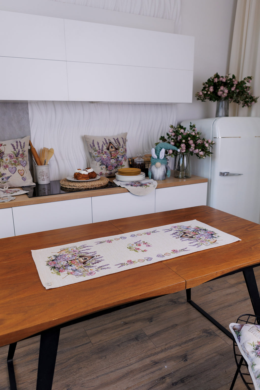 Table Runner Lavender 16×55 inches (40×140 cm)