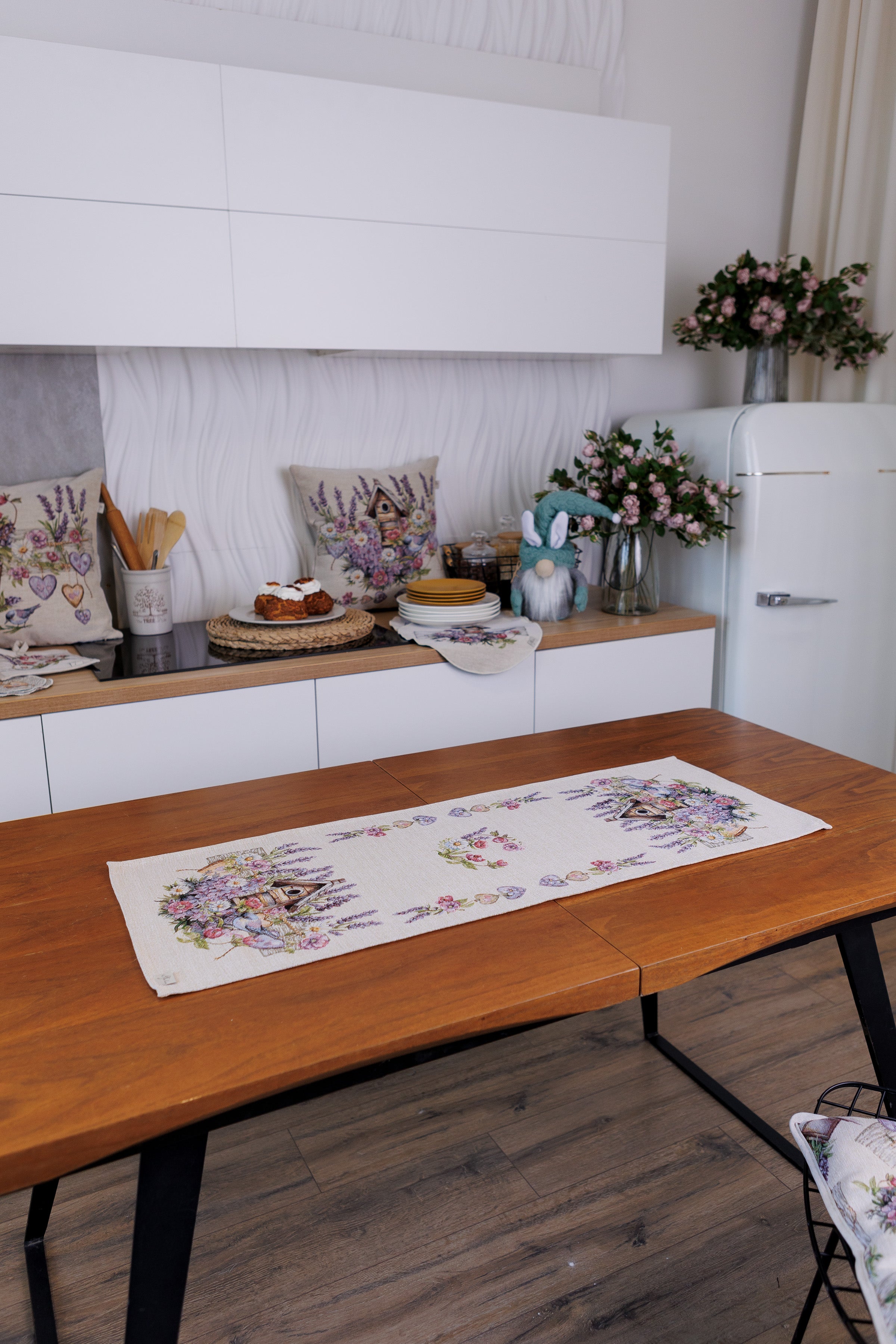 Table Runner Lavender 16×55 inches (40×140 cm)