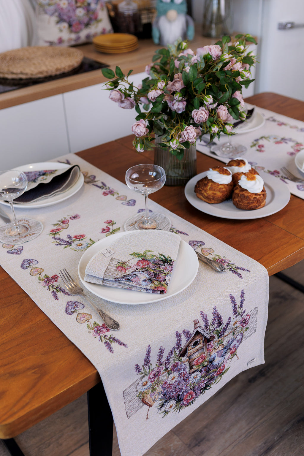 Table Runner Lavender 16×55 inches (40×140 cm)