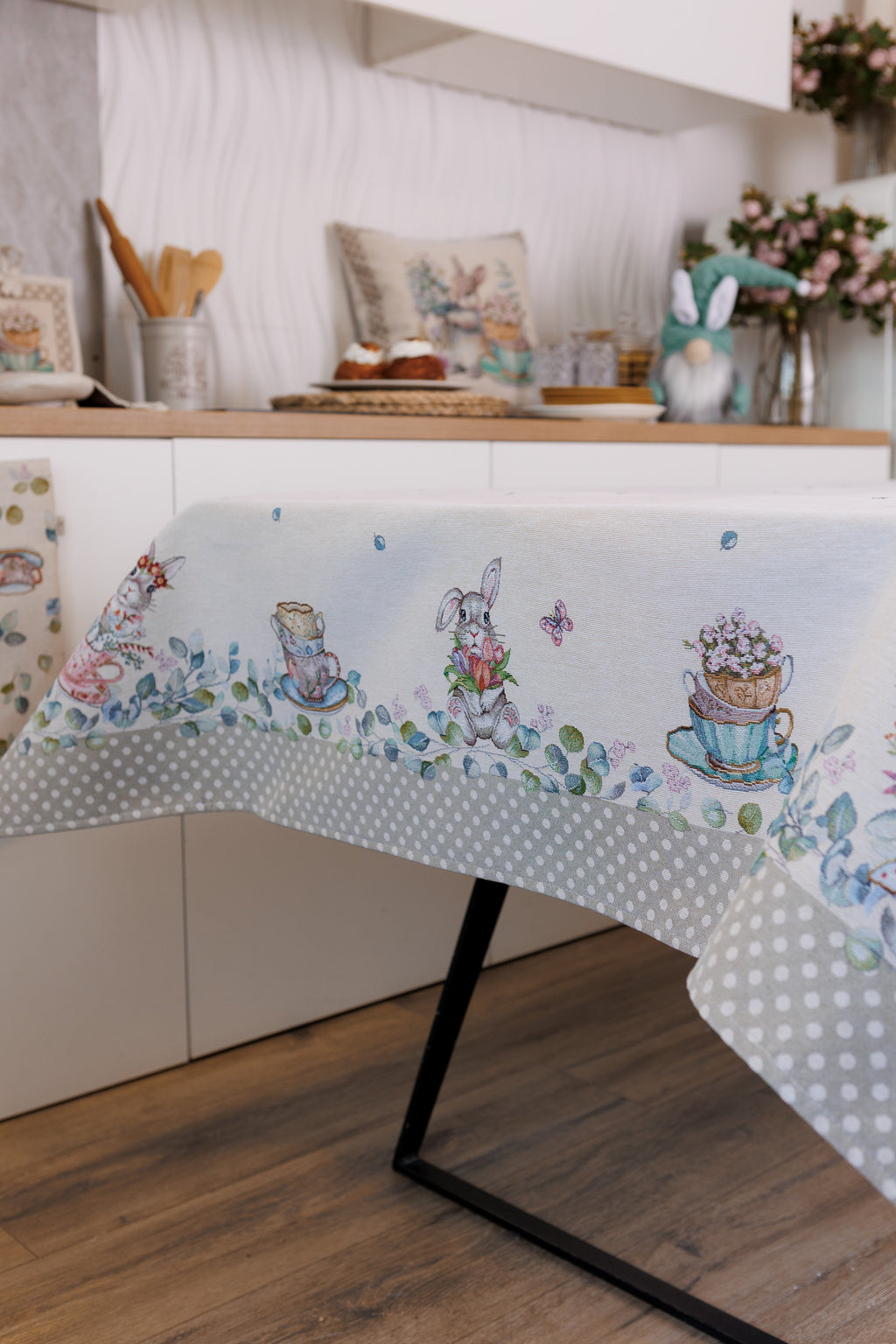 Charm Garden Tablecloth