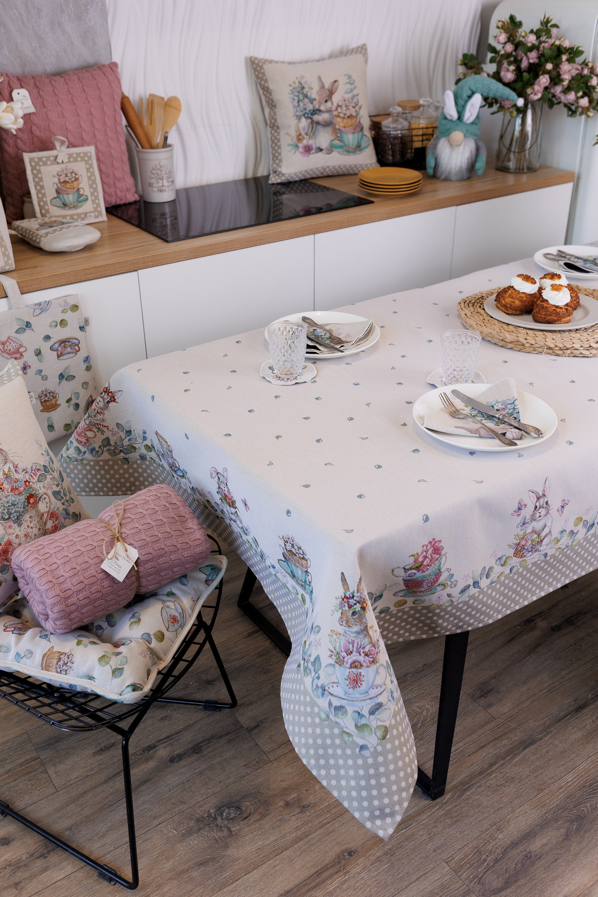 Charm Garden Tablecloth