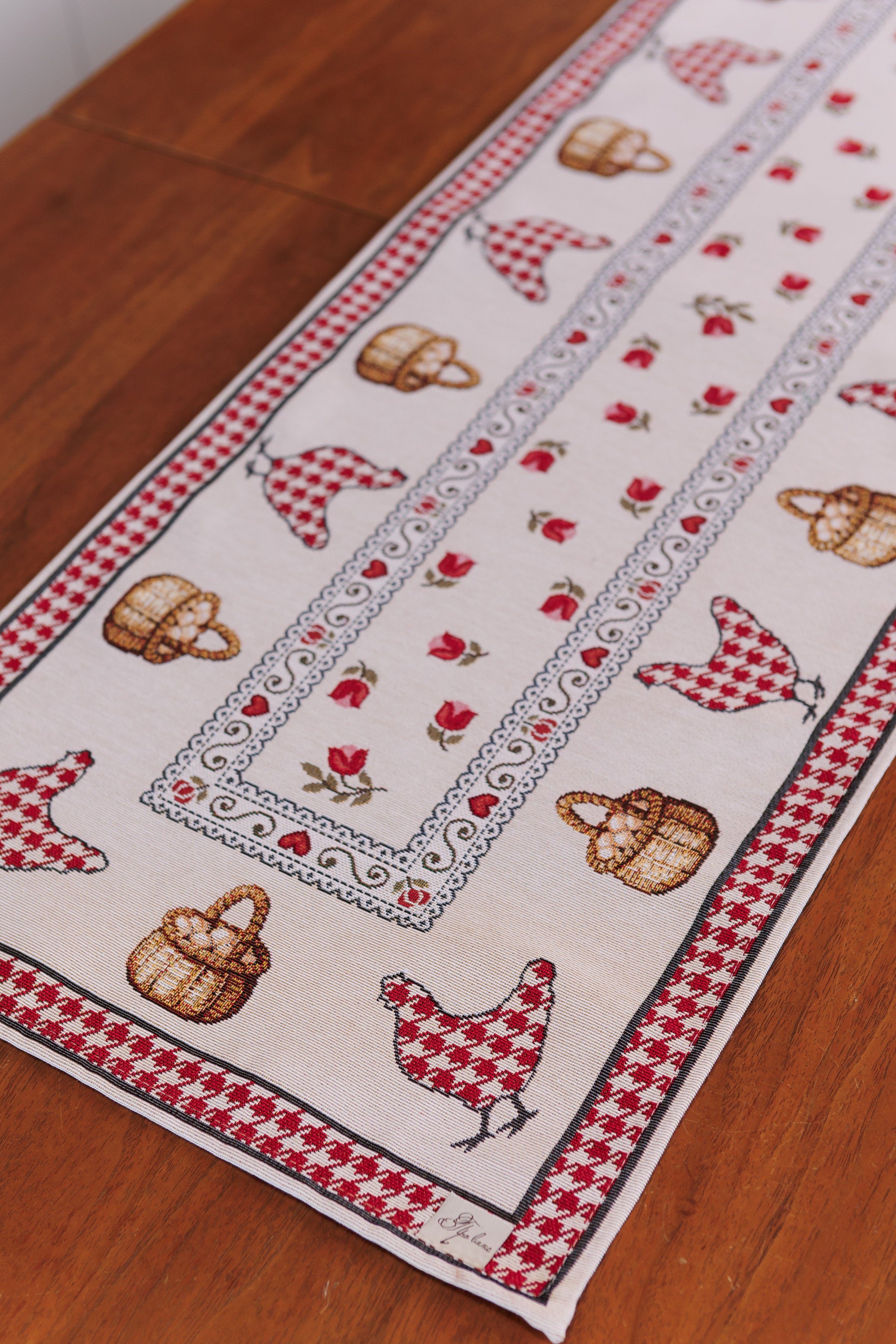 Heritage Bloom Table Runner