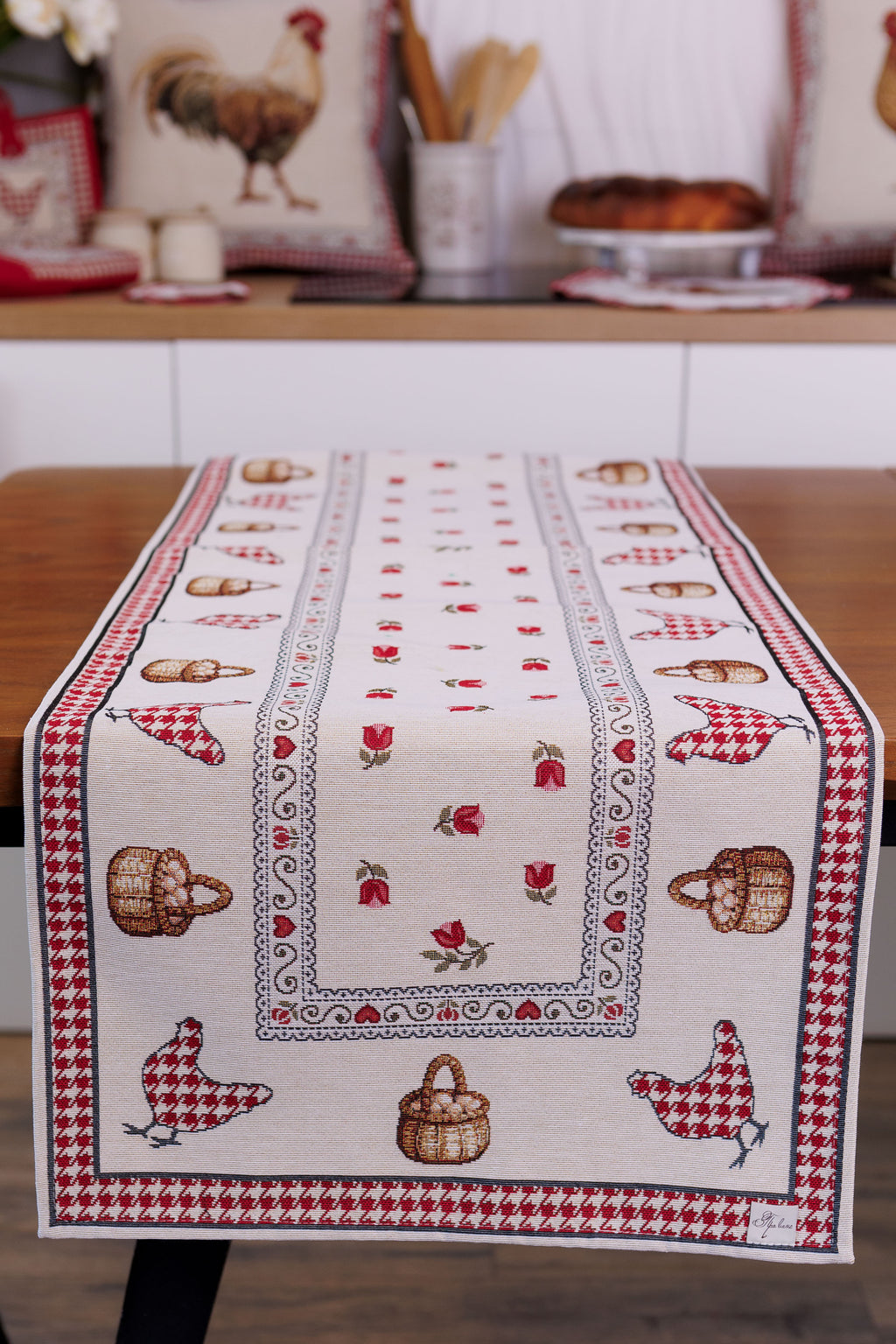 Heritage Bloom Table Runner