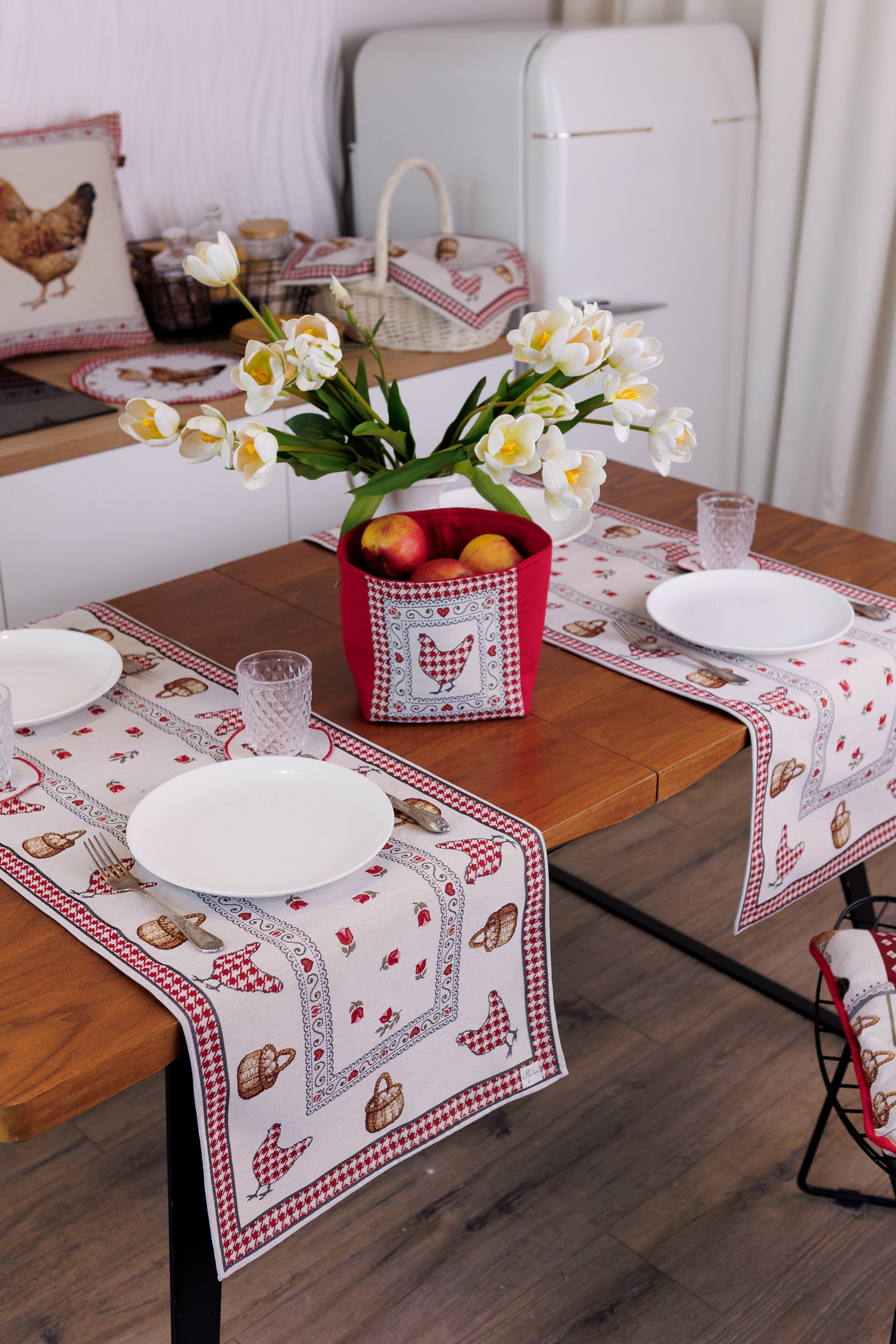 Heritage Bloom Table Runner